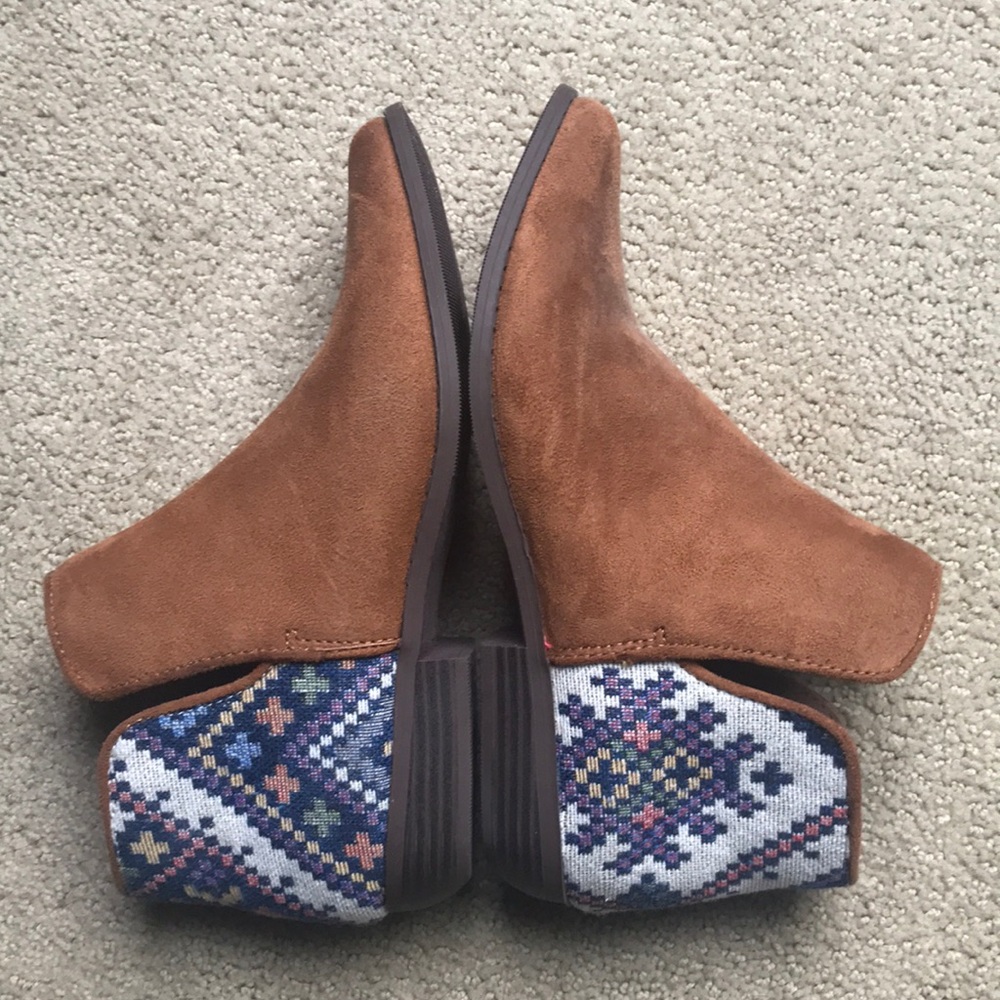 Cat & Jack Boots